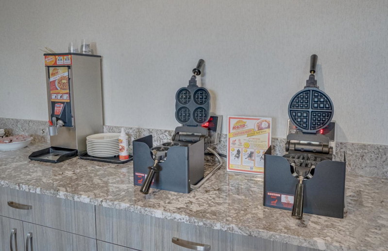 The Ashley Inn & Suites, Lincoln City, United States