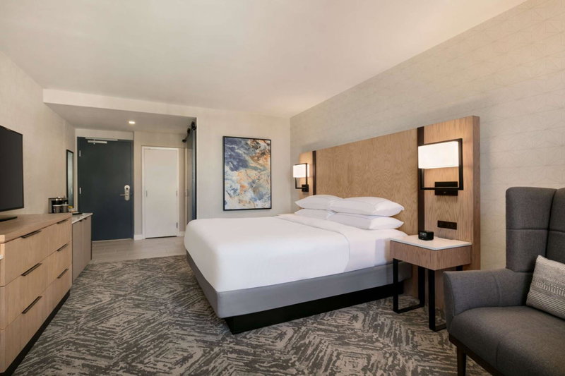 DoubleTree by Hilton Canton Downtown, Canton, United States