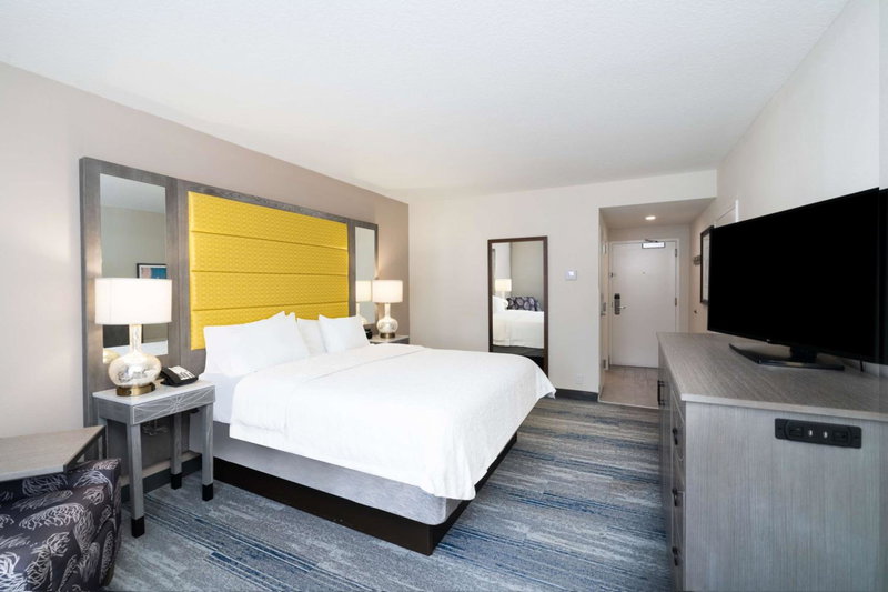 Hampton Inn & Suites Amelia Island-Historic Harbor Front, Fernandina Beach, United States