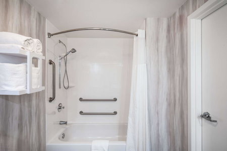 Hampton Inn & Suites Amelia Island-Historic Harbor Front, Fernandina Beach, United States