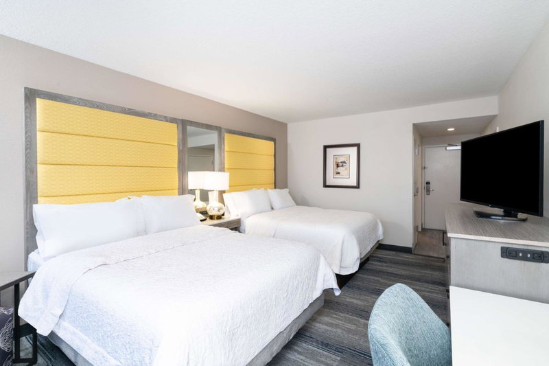 Hampton Inn & Suites Amelia Island-Historic Harbor Front, Fernandina Beach, United States