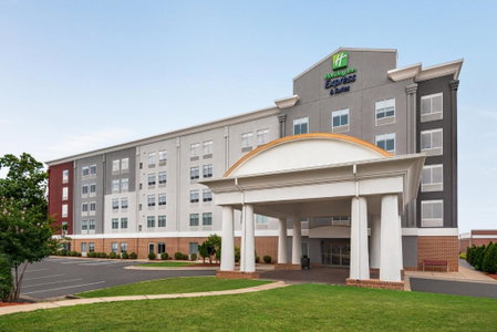 Holiday Inn Express Hotel & Suites Fredericksburg by IHG, Fredericksburg, United States