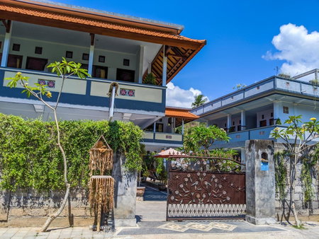 Serangan Inn Mimba, Padangbai, 인도네시아 공화국