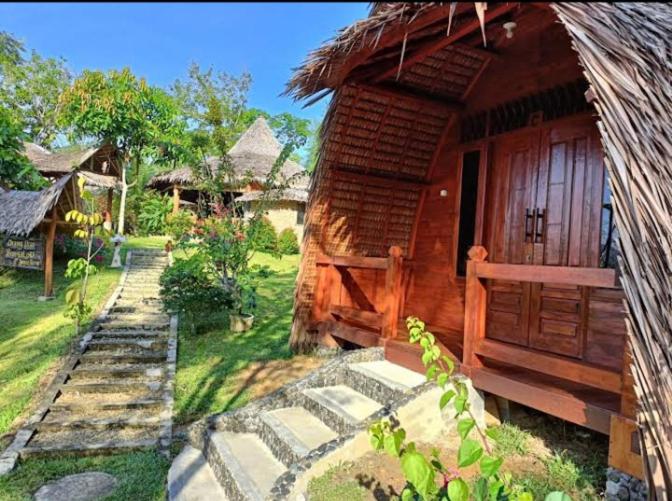 Orangutan Bungalow, Bukit Lawang, Indonesia
