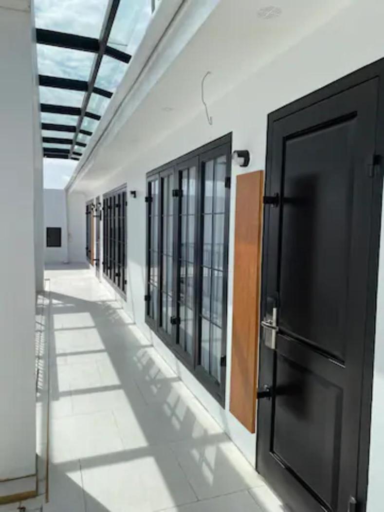 Hotel · Loewys Home Tanjung Duren Jakarta Barat, Jakarta