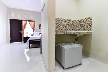 RedDoorz Plus near Jalan Imam Bonjol Denpasar, Seminyak, Индонезия