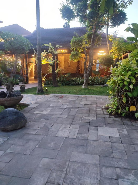 Sari Bunga Hotel - Legian, walking distance to Legian Beach, Legian, Indonesia