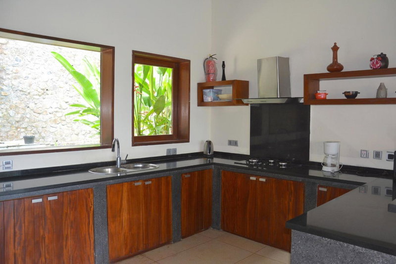 Villa Tiara, Senggigi, Индонезия