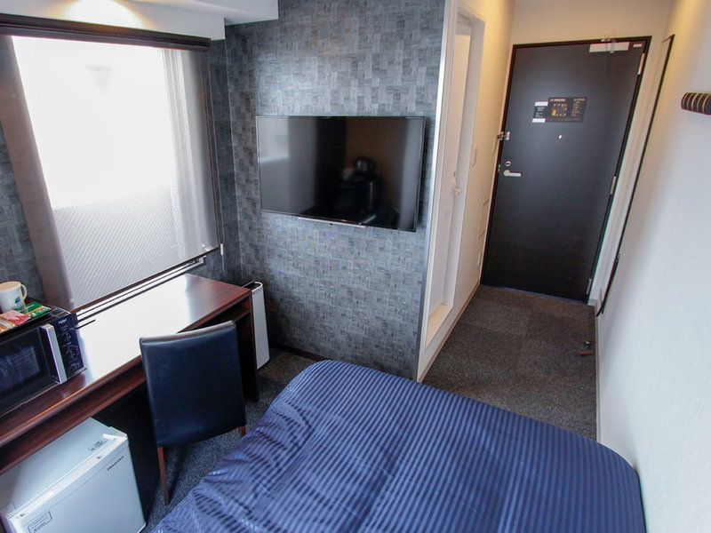 HOTEL LiVEMAX KOBESANNOMIYA, Kobe, Japan