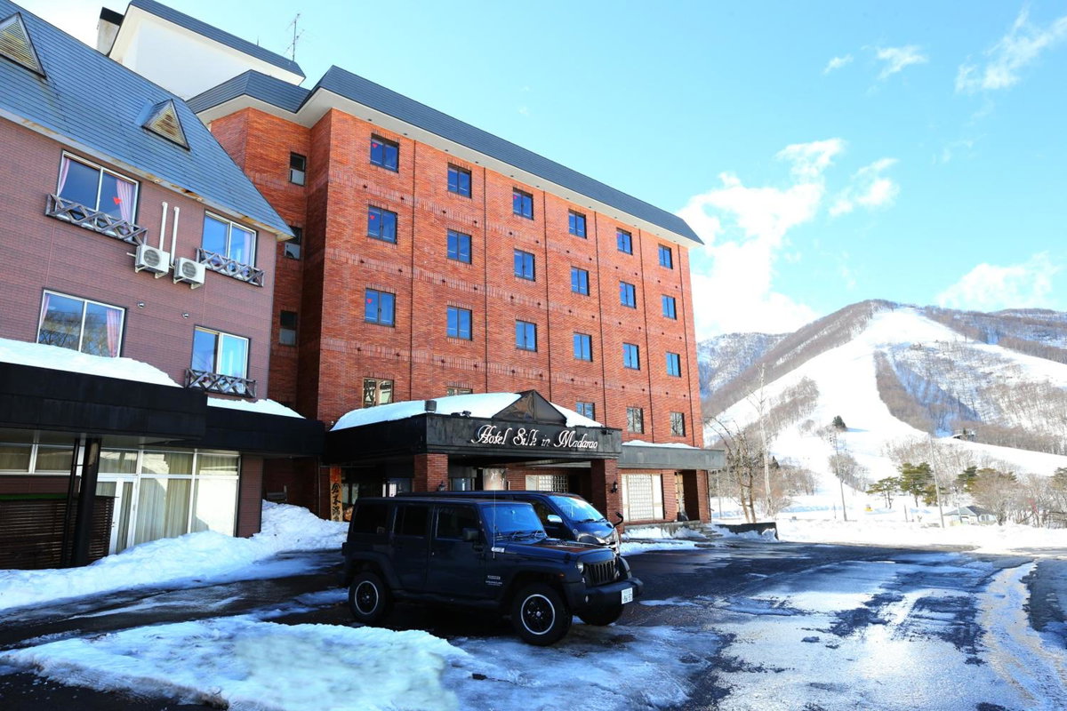 Отель · Hotel Silk Inn Madarao, Iiyama