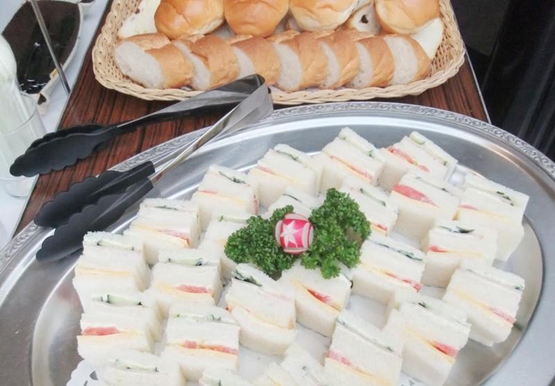 Arrow Hotel in ShinsaiBashi 朝食無料サービス中, Osaka, Japan
