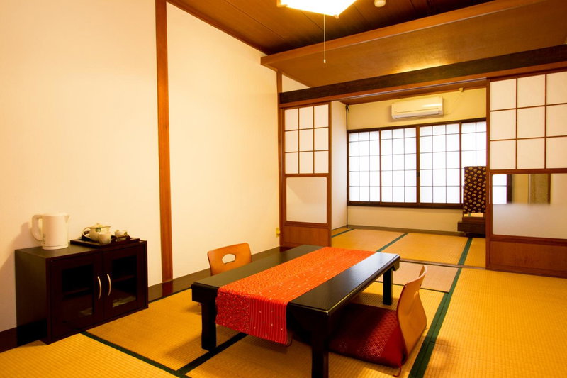 Guesthouse Fujinokura Kawaguchiko Ekimaeten, Fujikawaguchiko, Japan