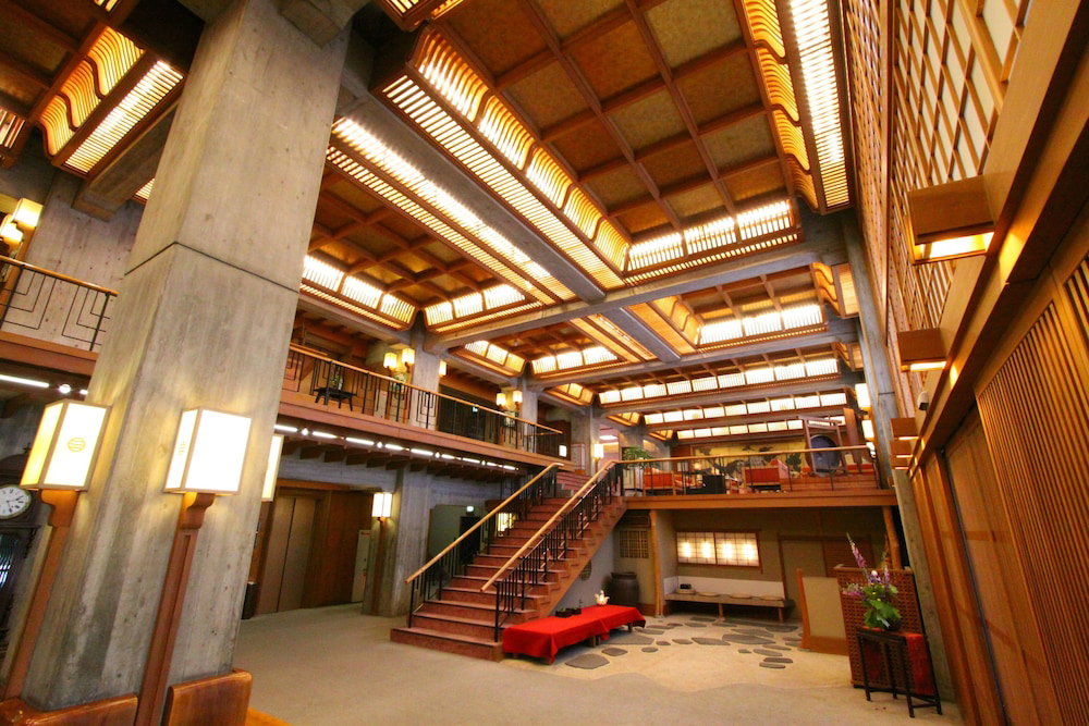 Hotel · Yorozuya, Yamanouchi
