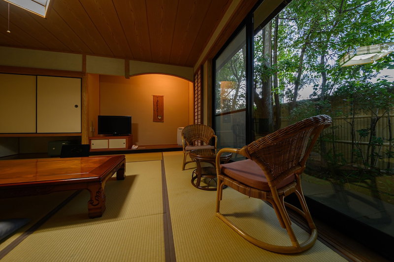 Yufuin Onsen Ryokan Mebaeso, Yufu, Japan