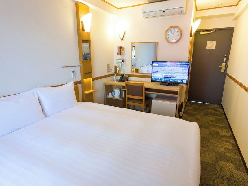 Toyoko Inn Shin Takaoka Station Shinkansen Minami, Takaoka, Japan