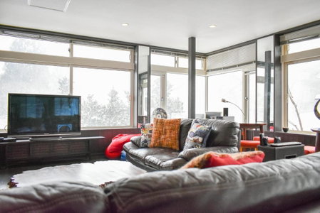 Asuka Lodge, Hakuba, Japan