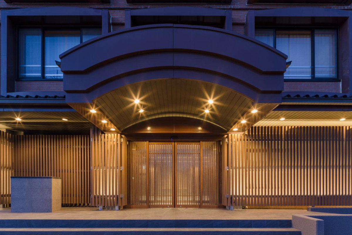 Oike Hotel, Japan