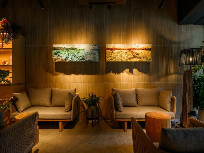 TWIN LINE HOTEL YANBARU OKINAWA JAPAN Formerly Okinawa Suncoast Hotel, Nago, Japón