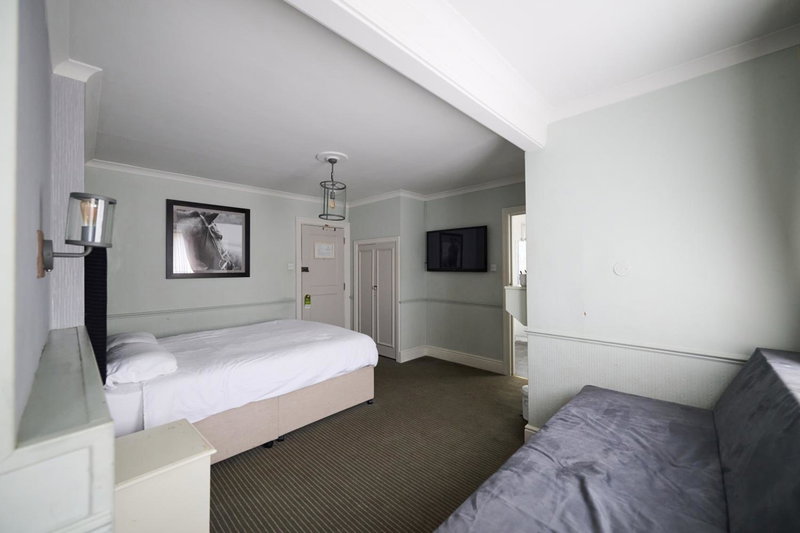 White Hart, Newmarket by Marston's Inns, Newmarket, Великобритания
