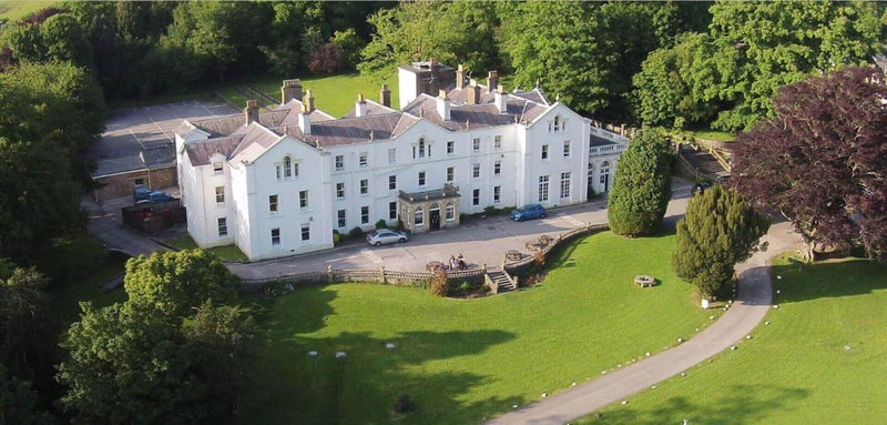 Court Colman Manor, Bridgend, Великобритания