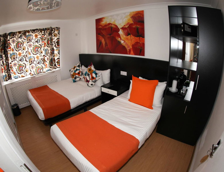 Heathrow Inn Hotel, Hillingdon, Великобритания