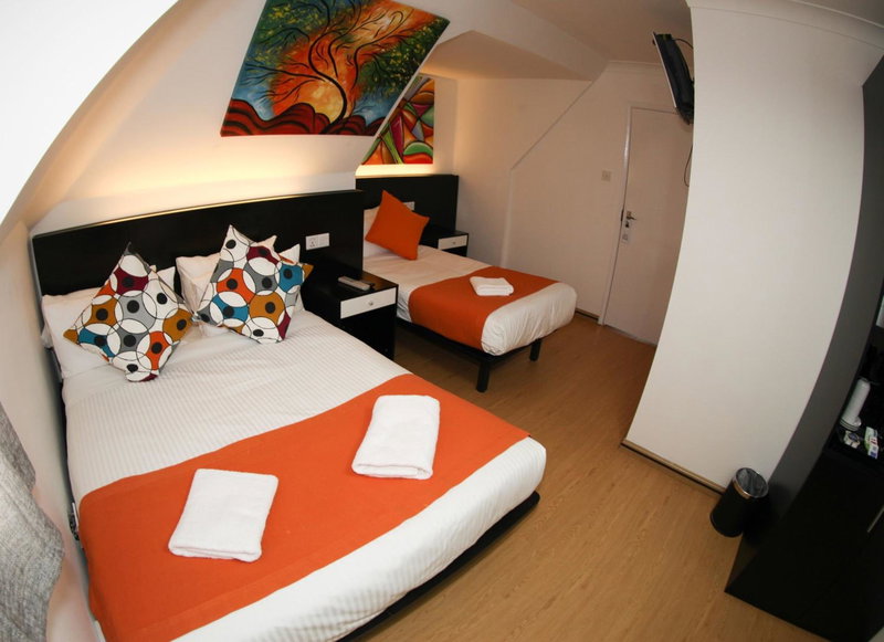 Heathrow Inn Hotel, Hillingdon, Великобритания