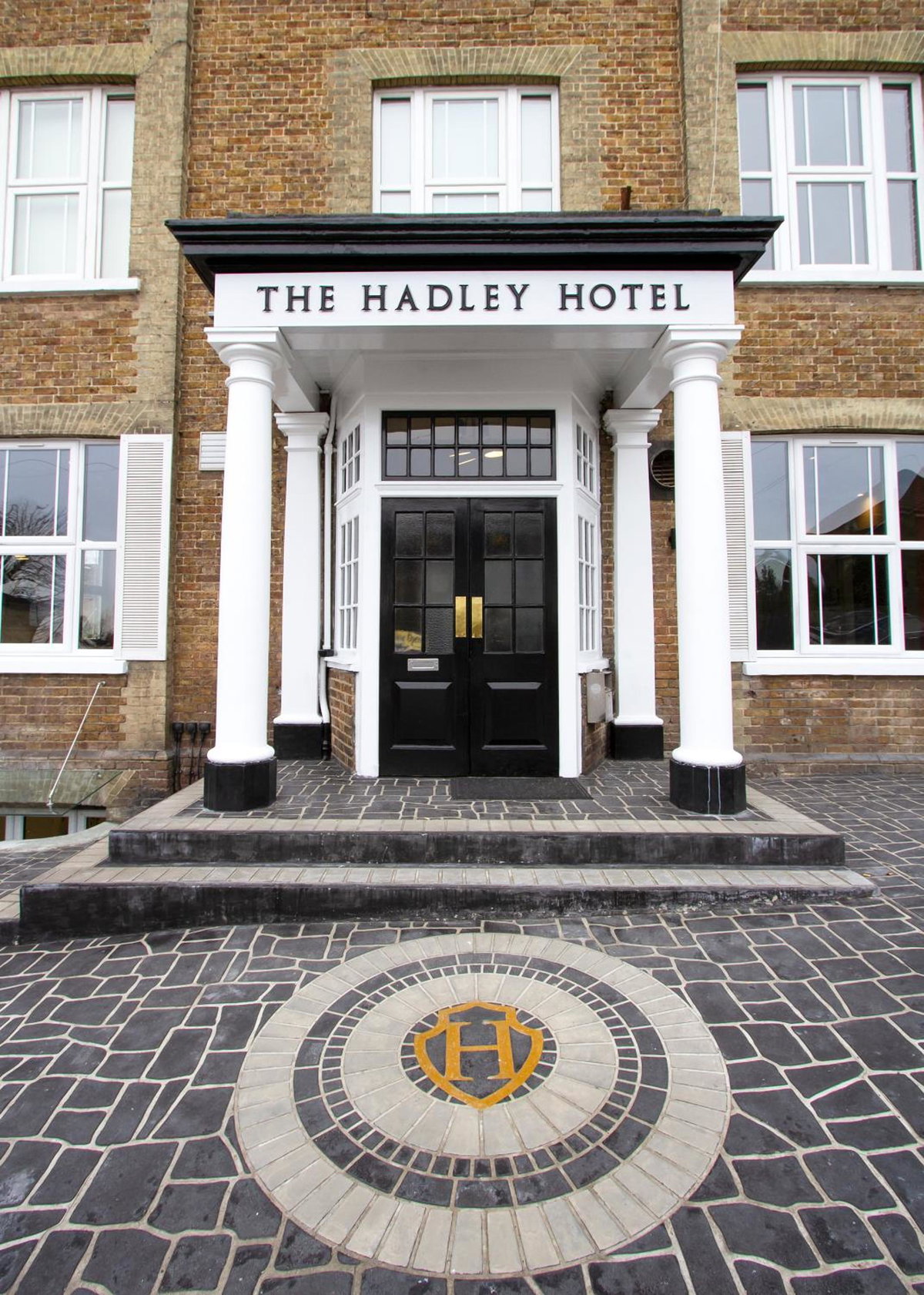Hôtel · The Hadley Hotel, New Barnet