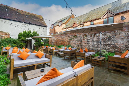 The Tudor House Hotel, Tewkesbury, Gloucestershire - The Coaching Inn Group, Tewkesbury, Великобритания