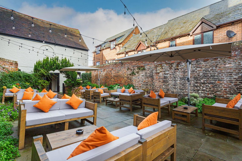 The Tudor House Hotel, Tewkesbury, Gloucestershire - The Coaching Inn Group, Tewkesbury, Великобритания