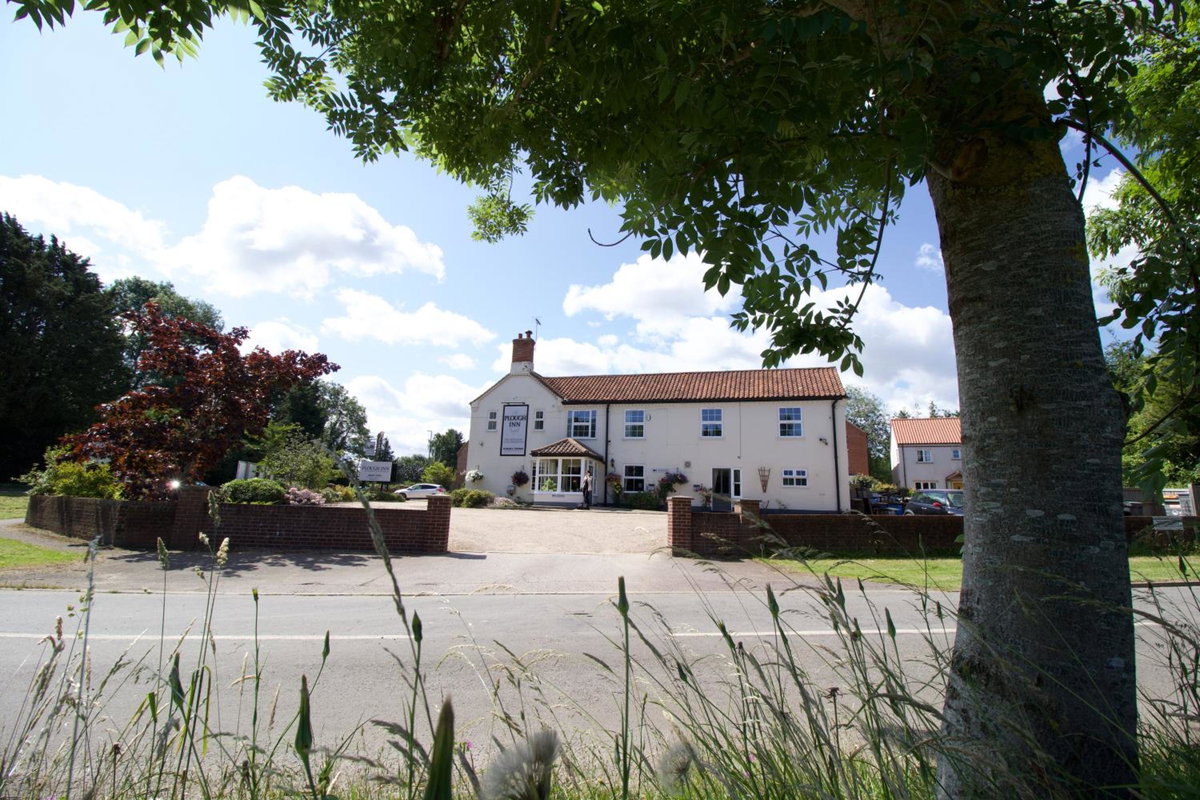 Hôtel · The Plough Inn, Marsham
