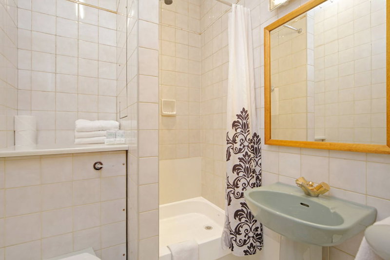 London Visitors Hotel, London, Великобритания