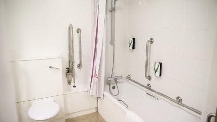 Premier Inn Llanelli Central West, Llanelli, Великобритания