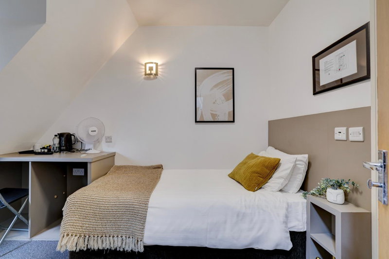 Belvilla Ilford Station Hotel, 4 min from Elizabeth line, Ilford, Vereinigtes Königreich