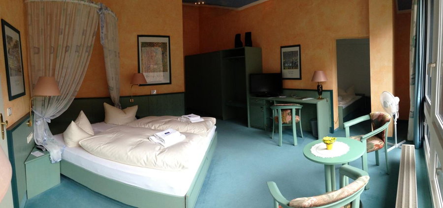 Hotel Reifenstein, Kleinbartloff, Germany