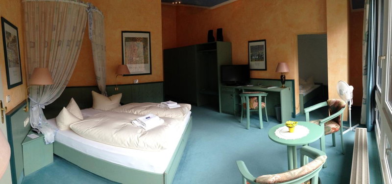 Hotel Reifenstein, Kleinbartloff, Germany