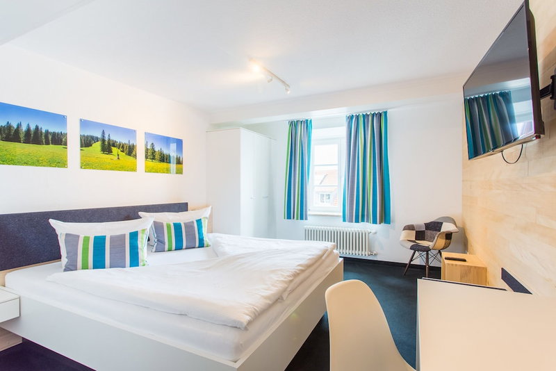 DIE KRONE - Hotel Garni, Kirchzarten, Germany