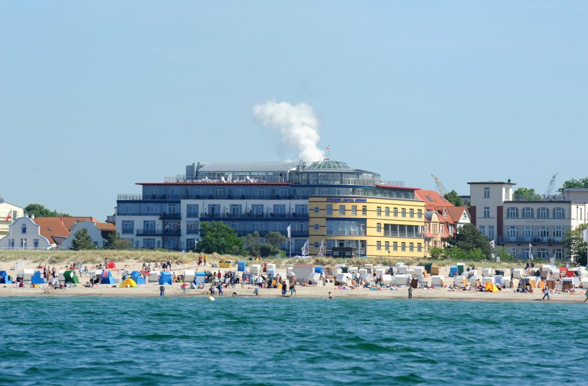 Hotel · Strand-Hotel Hübner, Warnemünde