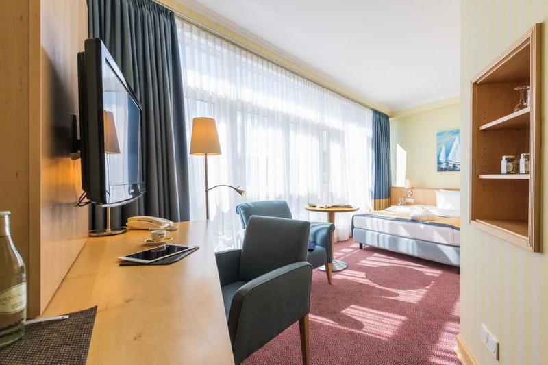 Strand-Hotel Hübner, Warnemünde, Germany