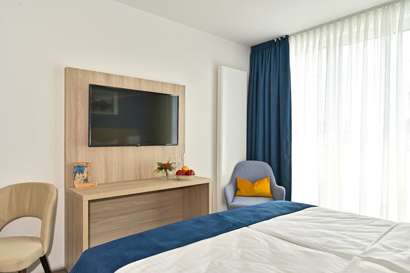 HotelHafenWedel, Wedel, Germany