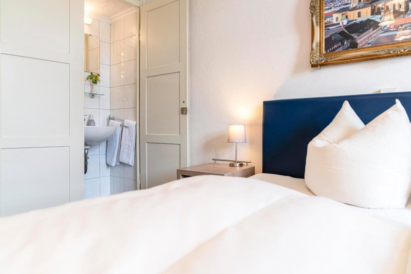 Hotel-Pension am Siegestor, Munich, Germany