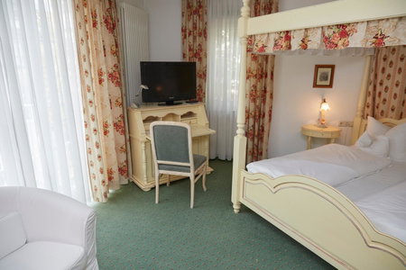 Flair Hotel Vier Jahreszeiten, Metzingen, Germany