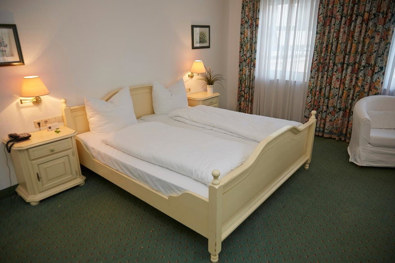 Flair Hotel Vier Jahreszeiten, Metzingen, Germany
