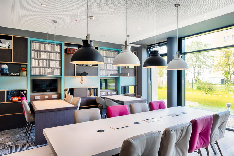 Premier Inn Berlin Airport, Berlin, Германия