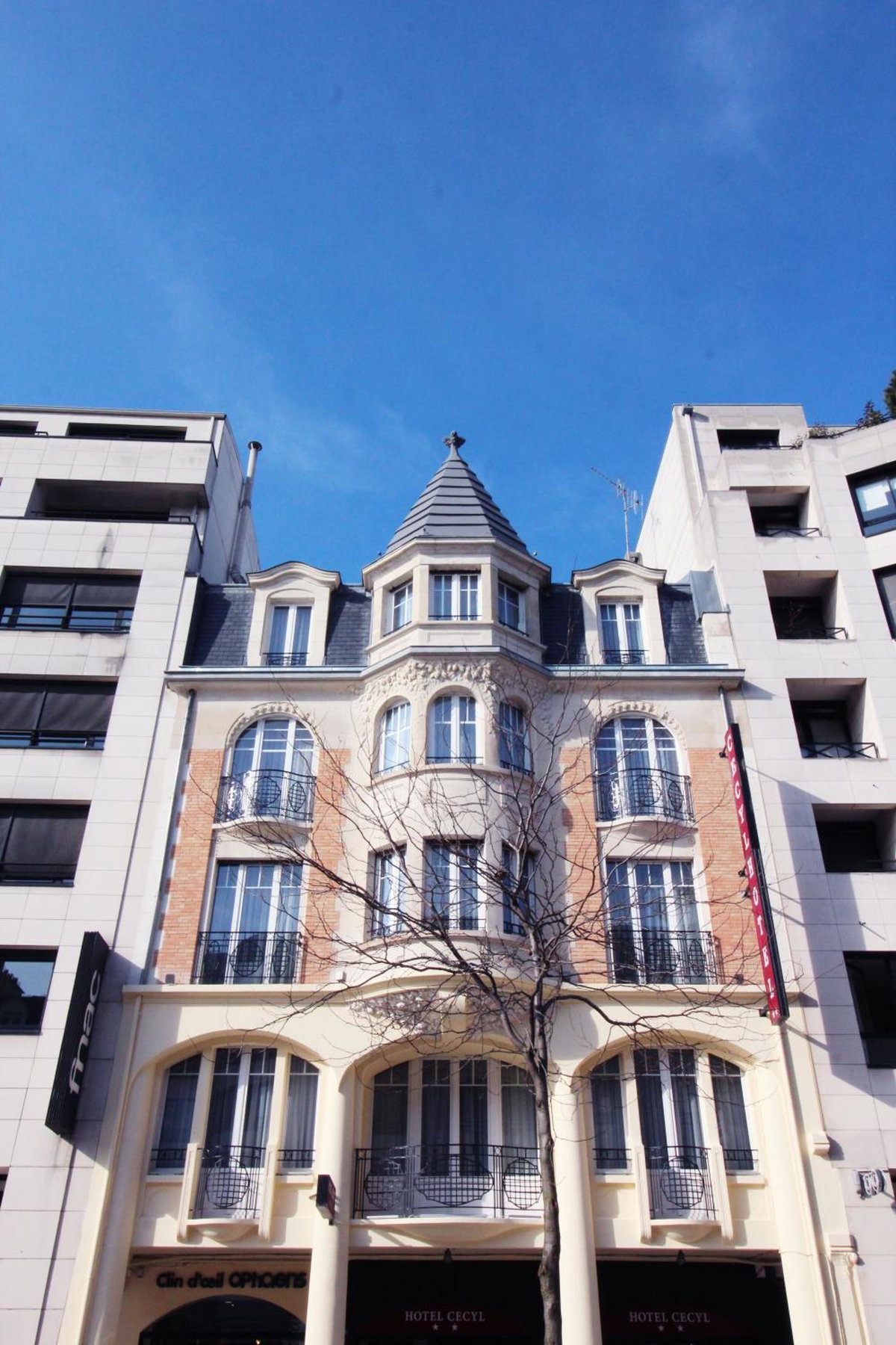 Hôtel Cecyl Reims Centre, France