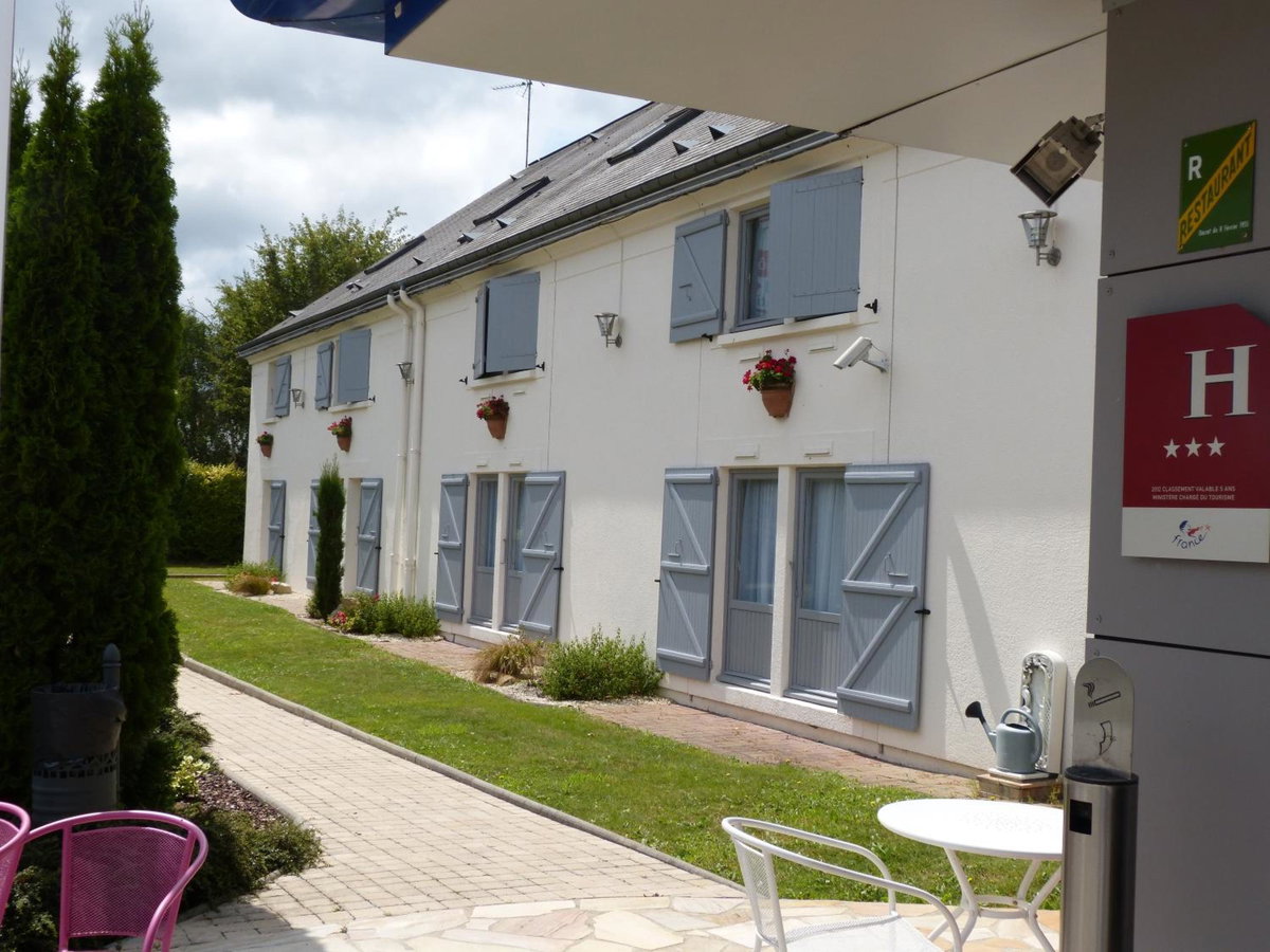 Hotel · Logis Hôtel Alizéa Le Mans Nord, Saint-Saturnin