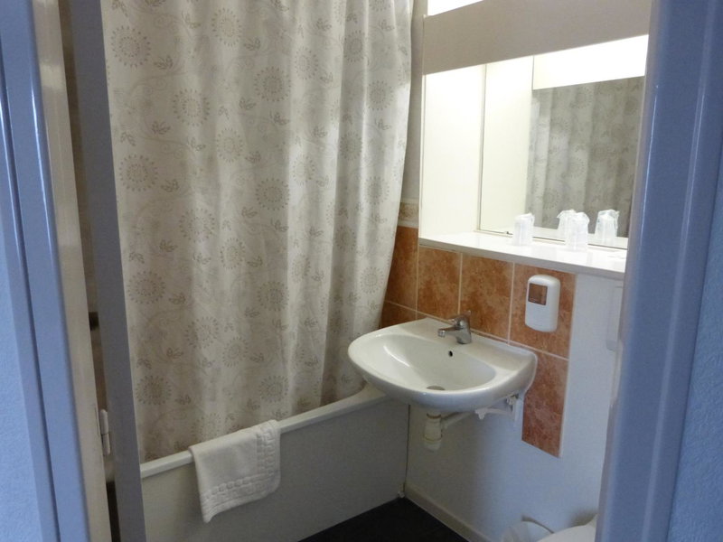 Logis Hôtel Alizéa Le Mans Nord, Saint-Saturnin, France