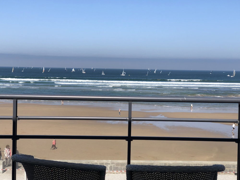 Hotel · Hôtel Valencia, Hendaye