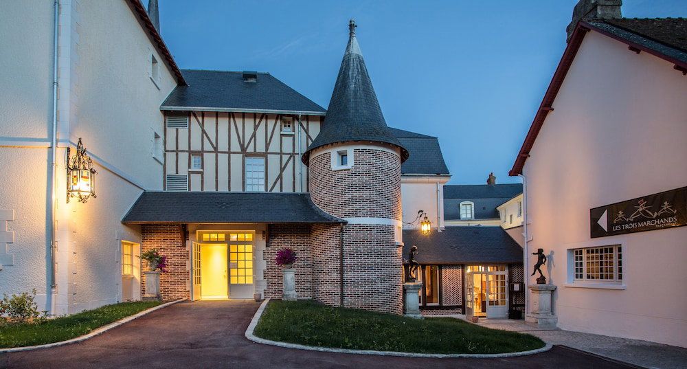 Hotel · Relais des Trois Châteaux, Cour-Cheverny