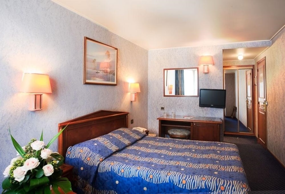 Hotel · Hôtel Meslay République, Paris