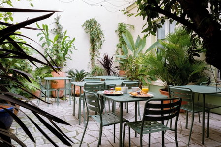 Hotel Kyriad Paris 10 Canal Saint Martin, Paris, Франция
